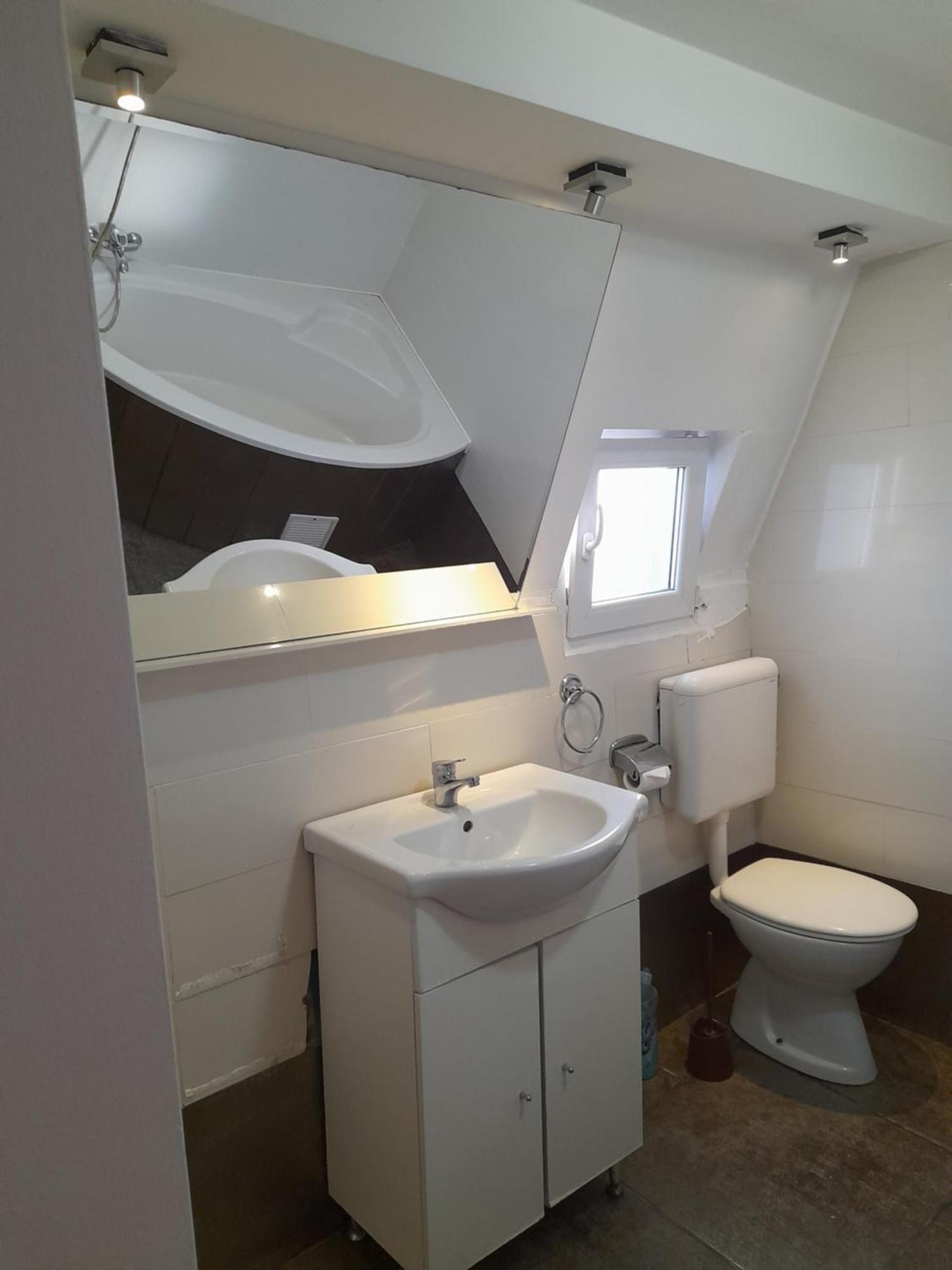 Garsoniera Sic Zona Terapia Zona Linistita La Casa Cu Parcare Apartment Клуж-Напока Екстериор снимка