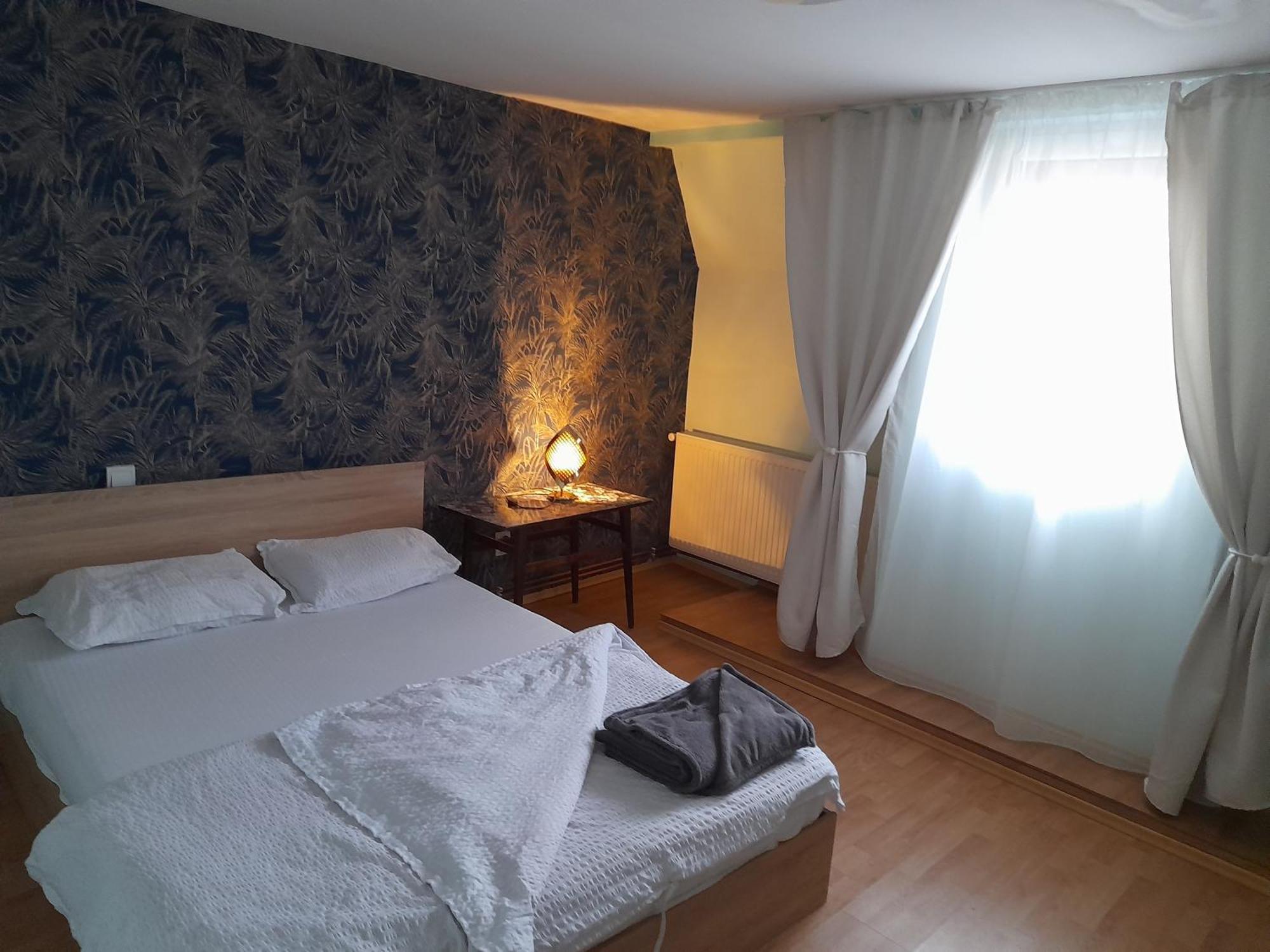 Garsoniera Sic Zona Terapia Zona Linistita La Casa Cu Parcare Apartment Клуж-Напока Екстериор снимка